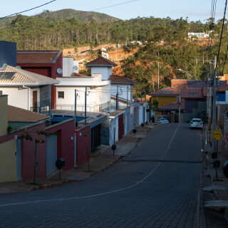 ParacatudeBaixo