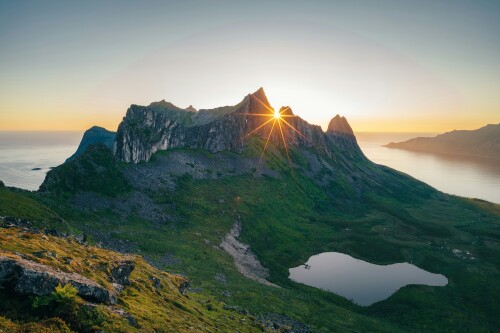 Peeking through the mountains